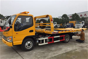 咸安哪里有拖车服务